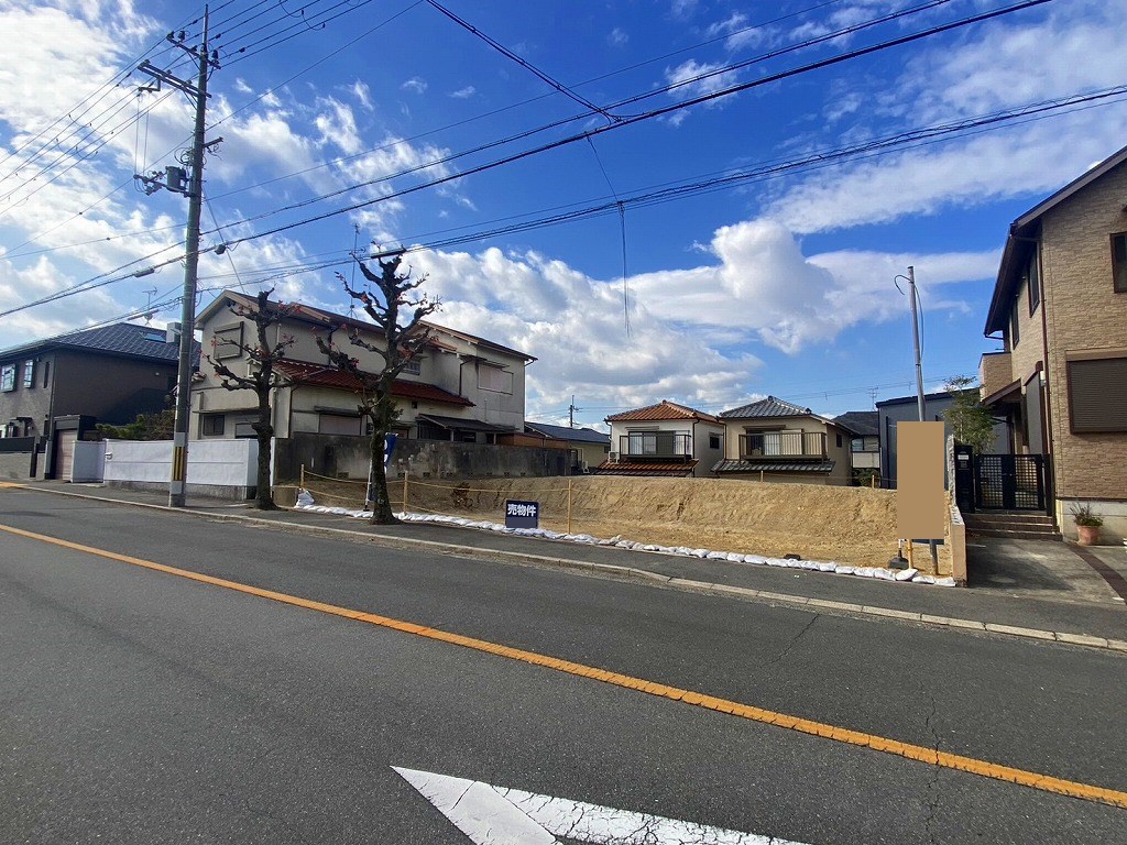 高槻市日吉台三番町（全2区画）の画像