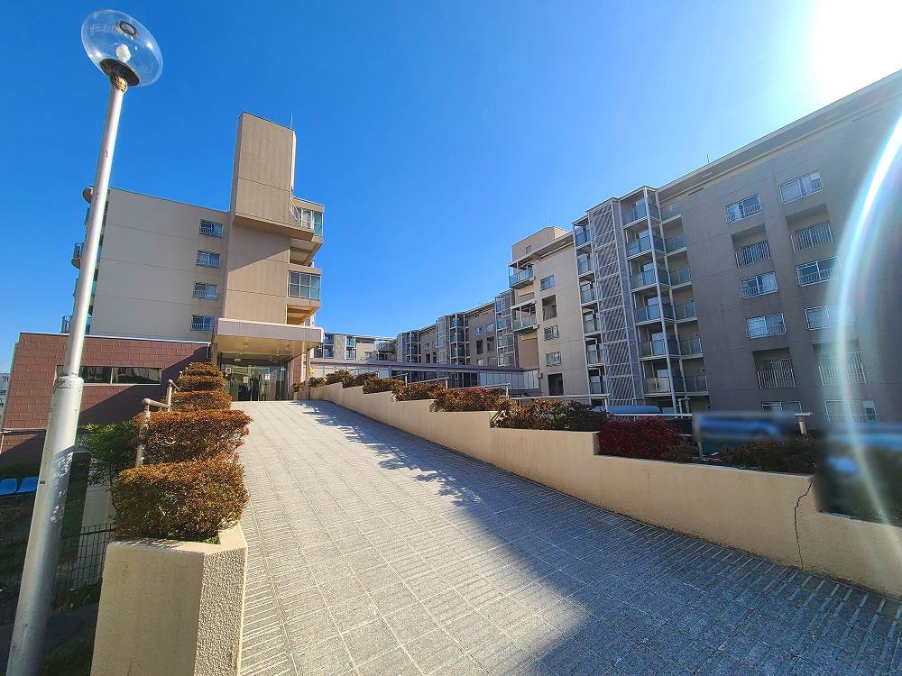 高槻市殿町コープ野村高槻C棟の画像