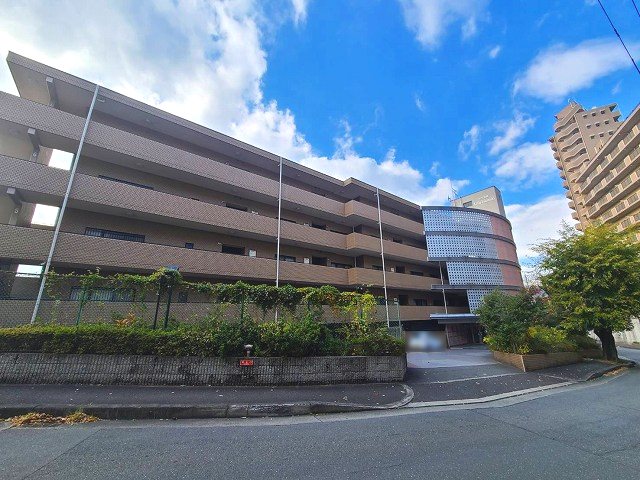 高槻市塚原３丁目セラ高槻の画像