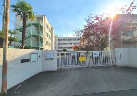 冠小学校