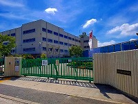 如是中学校