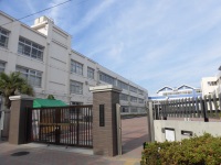 高槻小学校