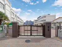 高槻小学校