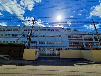 第三中学校