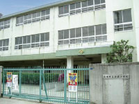 安威小学校